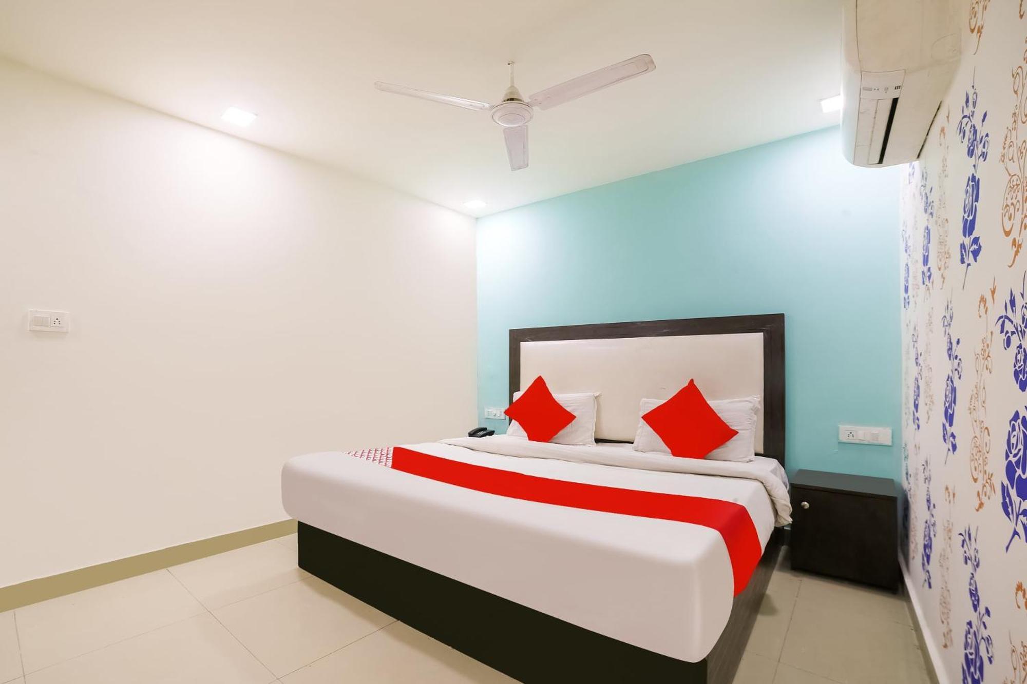 My Comfortable Hotel New Delhi Ngoại thất bức ảnh