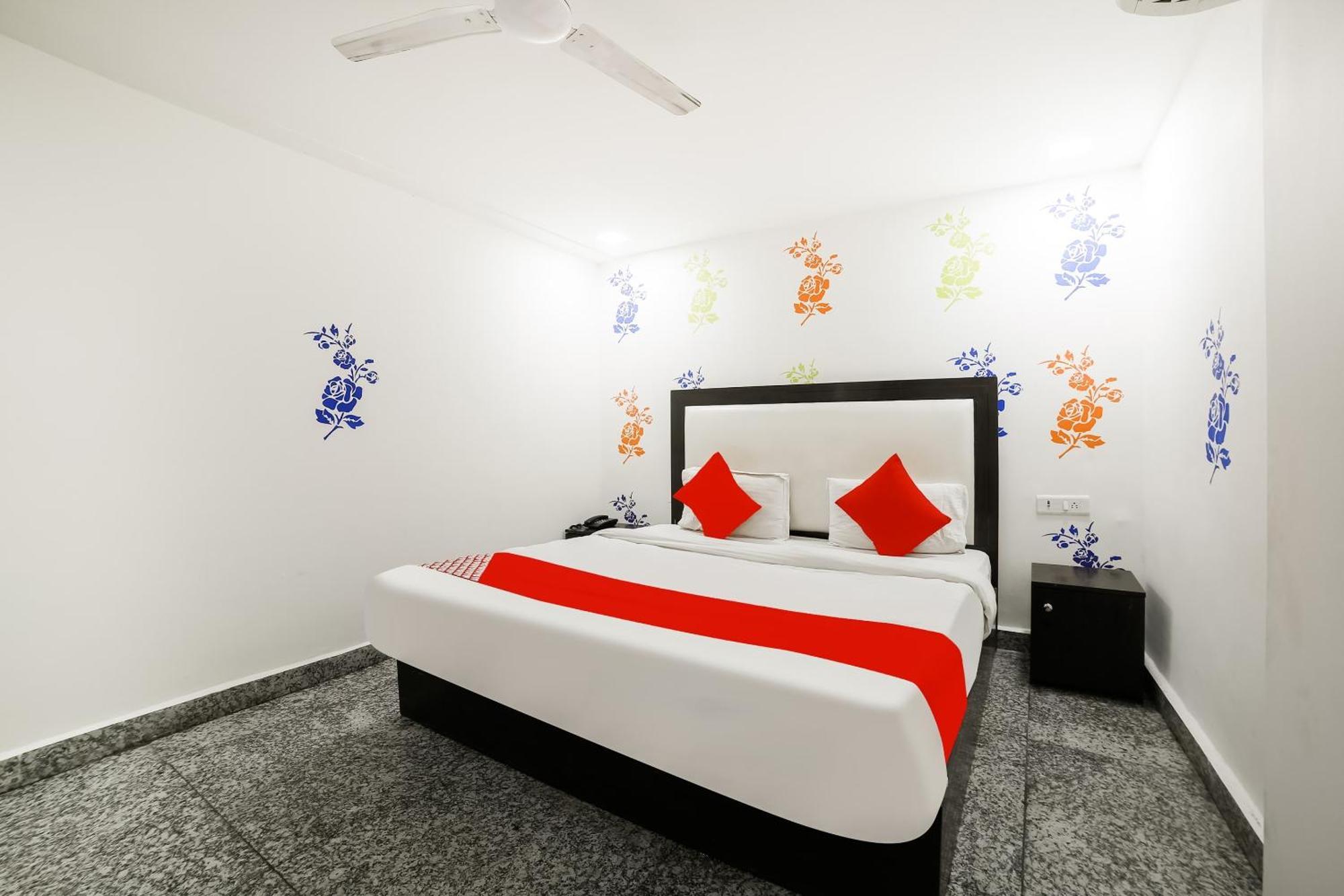 My Comfortable Hotel New Delhi Ngoại thất bức ảnh