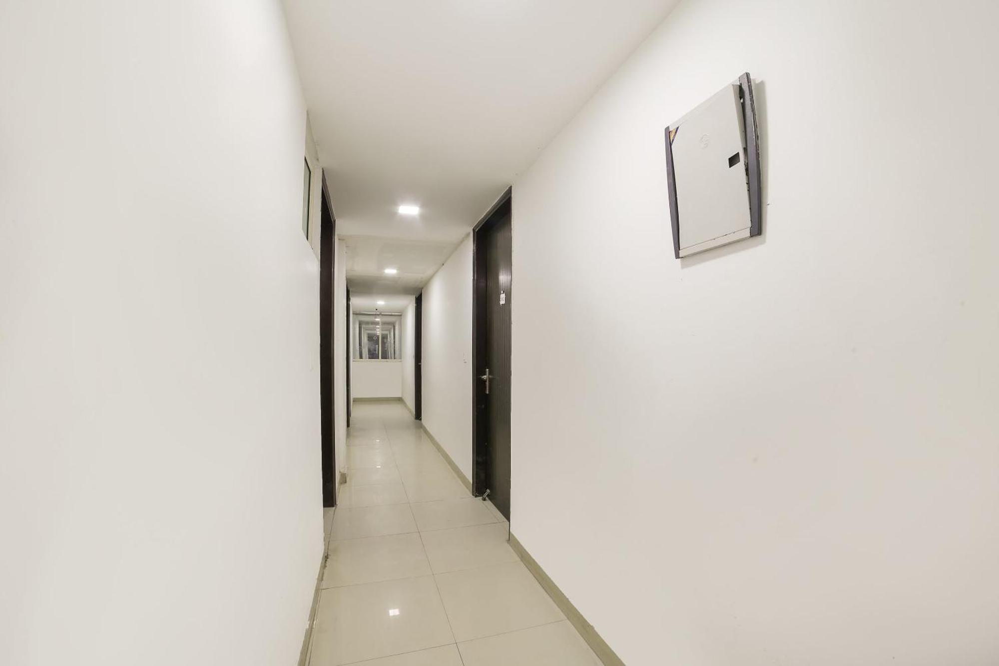 My Comfortable Hotel New Delhi Ngoại thất bức ảnh