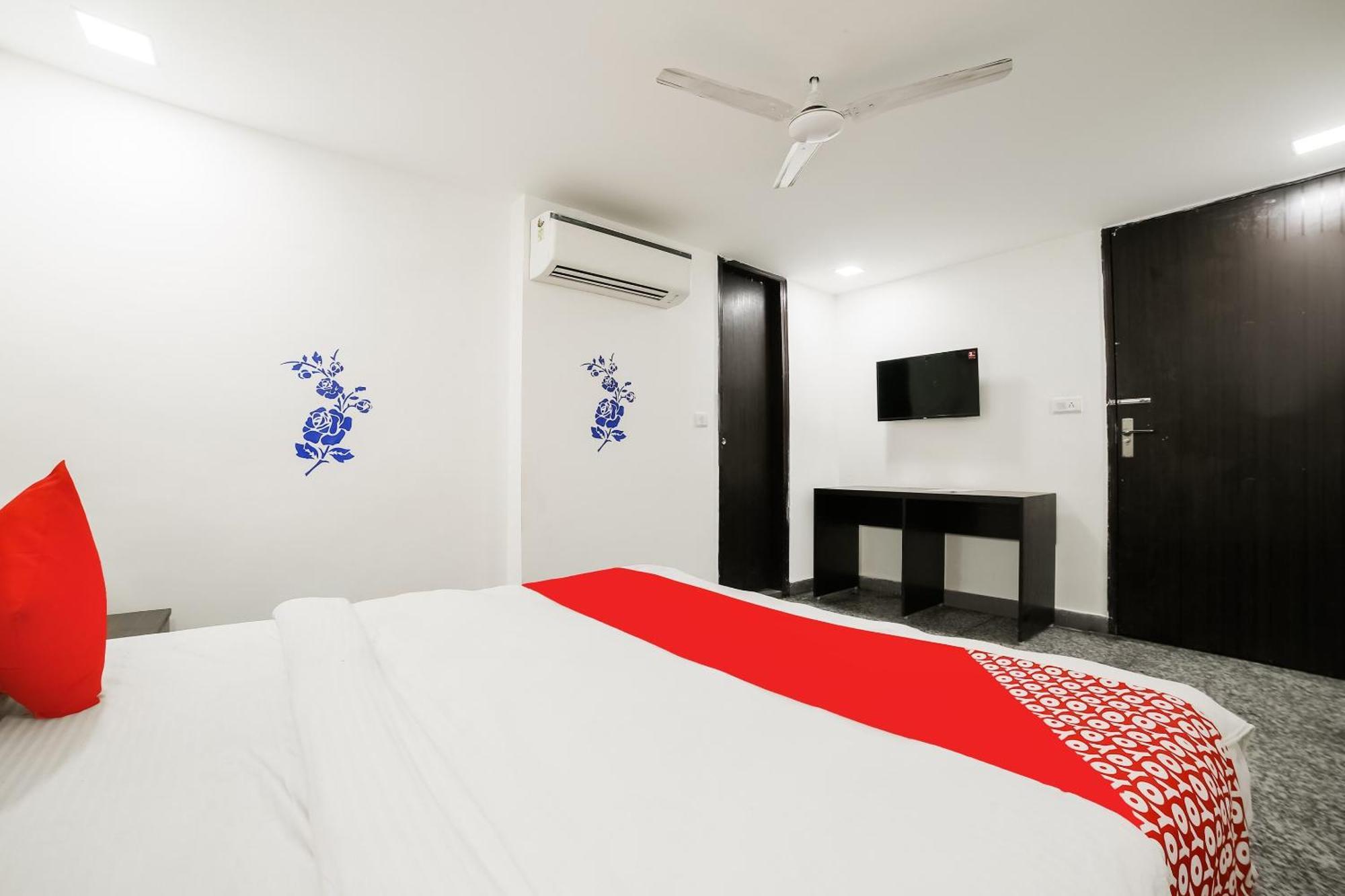My Comfortable Hotel New Delhi Ngoại thất bức ảnh