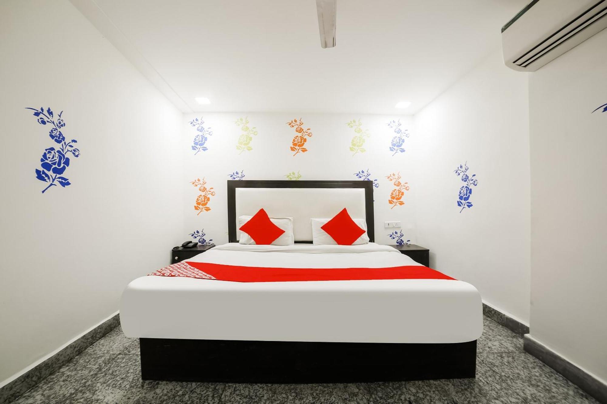 My Comfortable Hotel New Delhi Ngoại thất bức ảnh