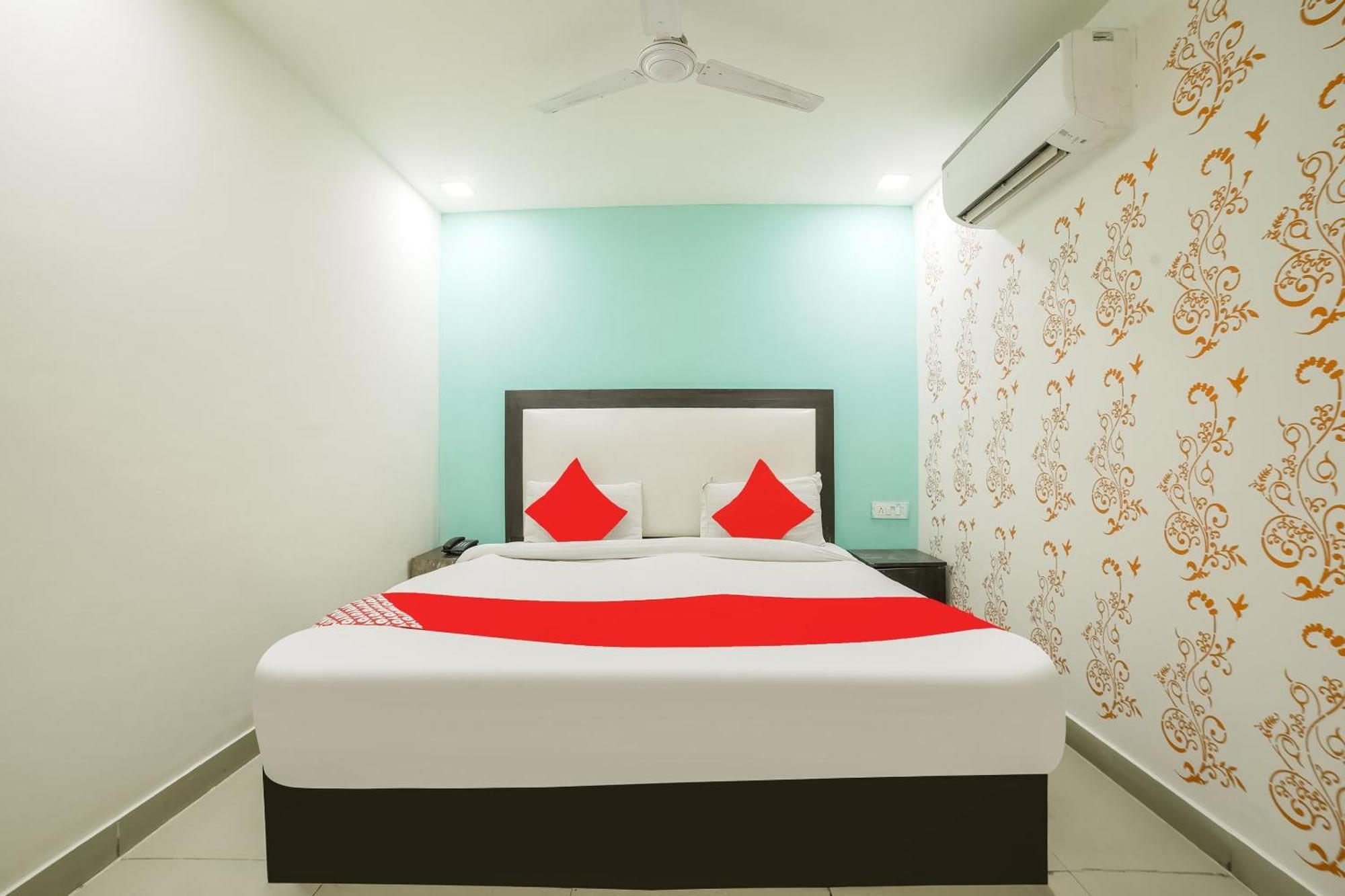 My Comfortable Hotel New Delhi Ngoại thất bức ảnh