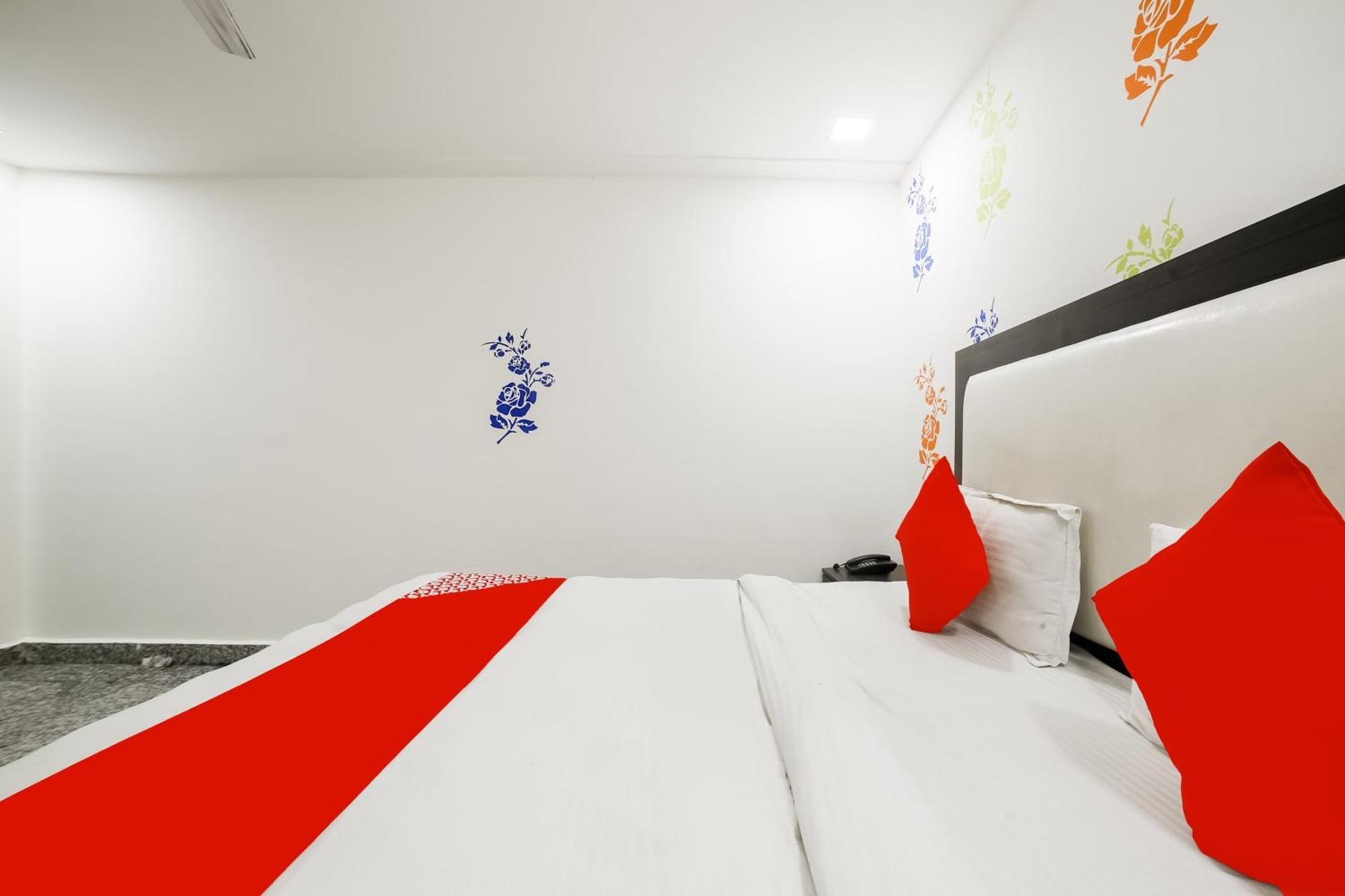 My Comfortable Hotel New Delhi Ngoại thất bức ảnh
