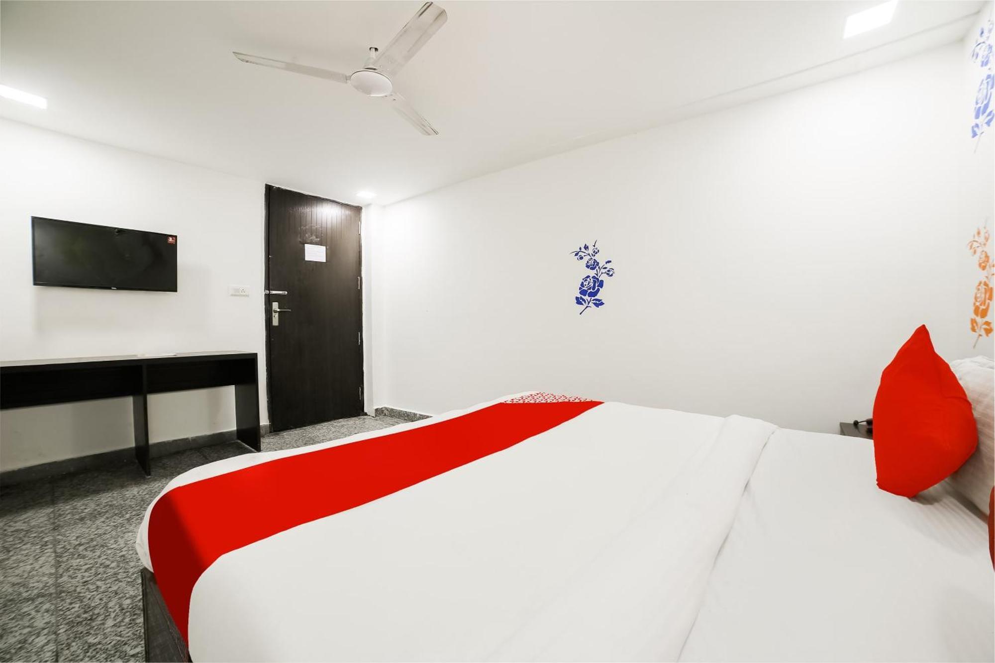 My Comfortable Hotel New Delhi Ngoại thất bức ảnh